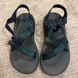 Chaco size 11 men water shoes Dark Gray / blue/ green Sandals